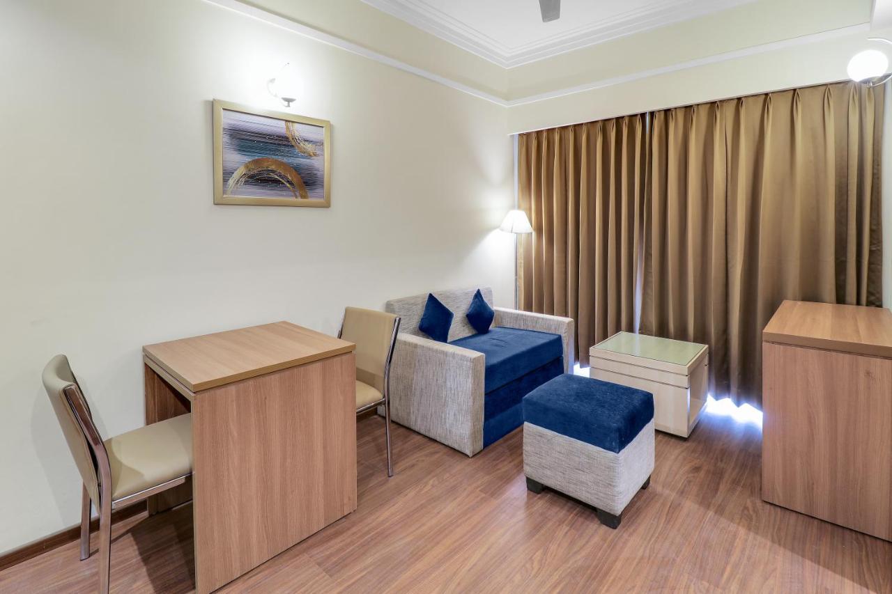 Starlit Suites Newtown Kalküta Dış mekan fotoğraf