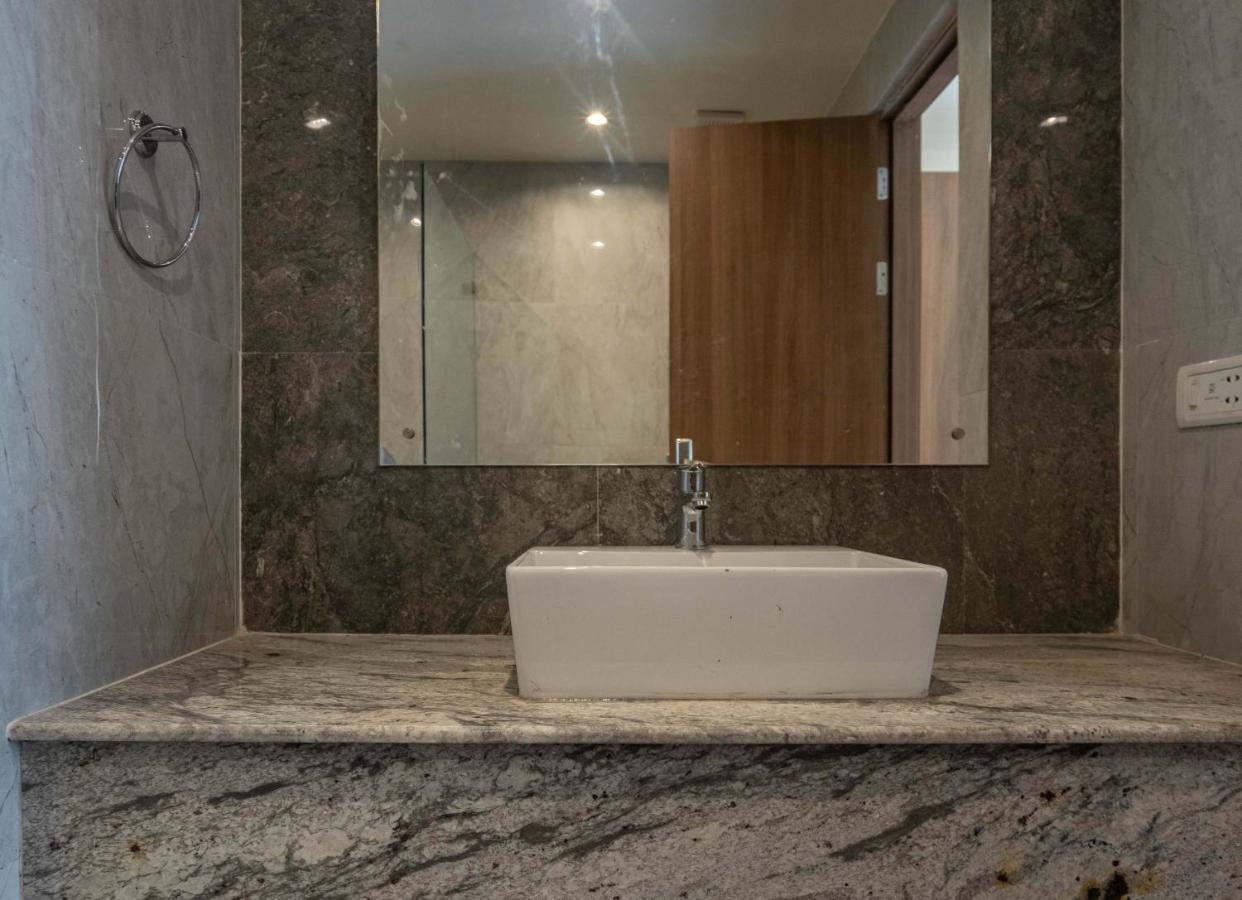 Starlit Suites Newtown Kalküta Dış mekan fotoğraf