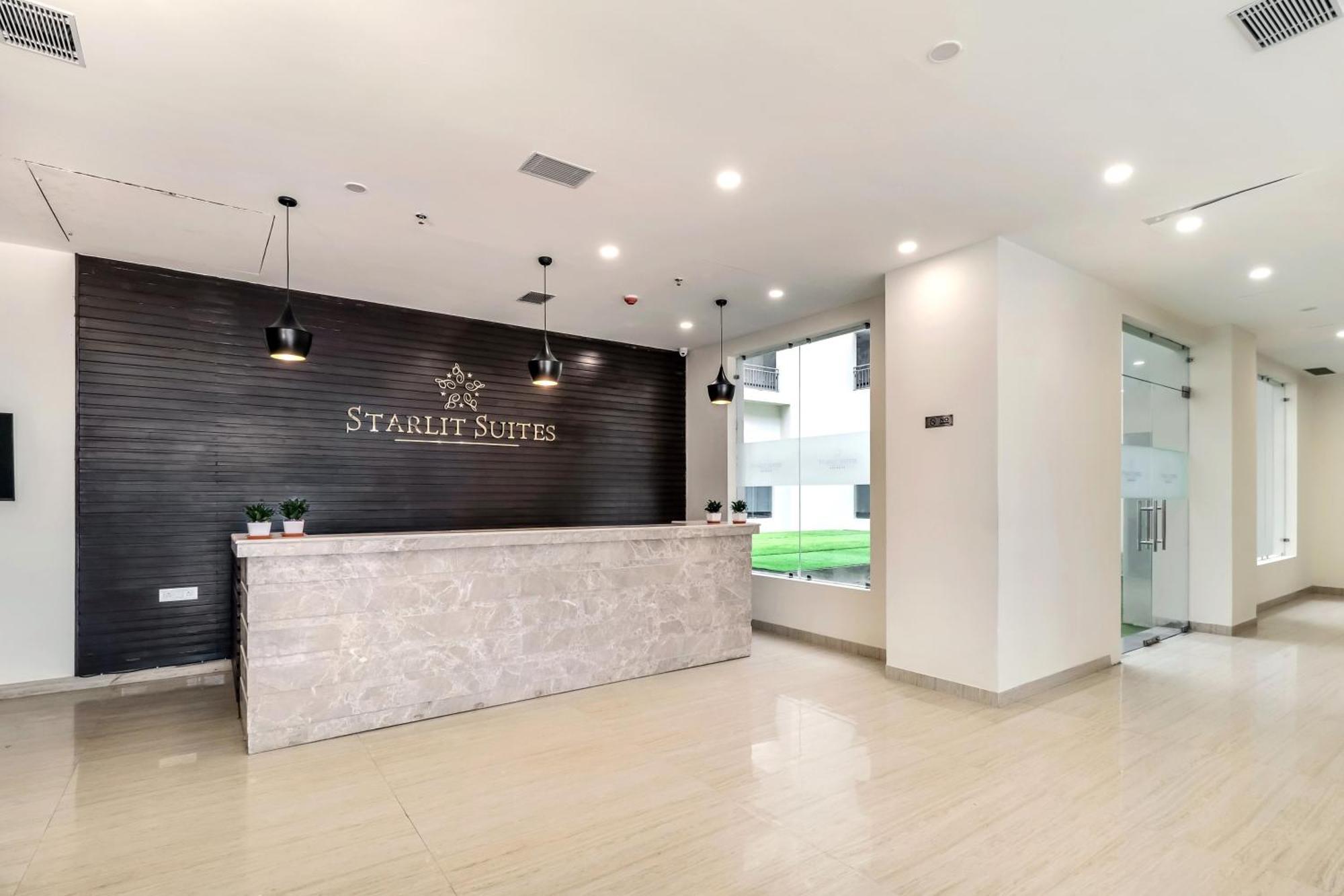 Starlit Suites Newtown Kalküta Dış mekan fotoğraf