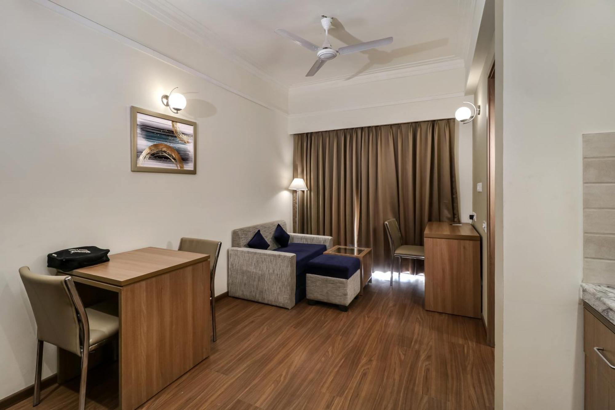 Starlit Suites Newtown Kalküta Dış mekan fotoğraf