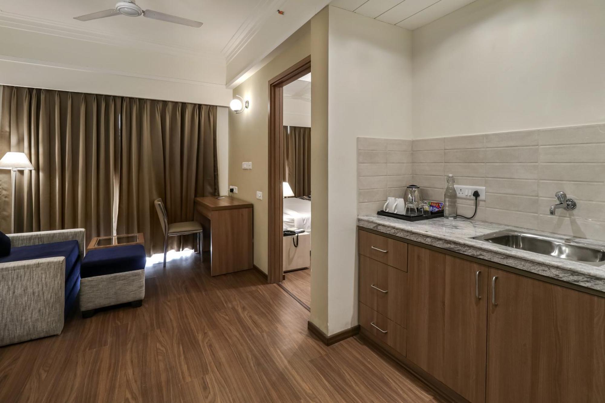 Starlit Suites Newtown Kalküta Dış mekan fotoğraf
