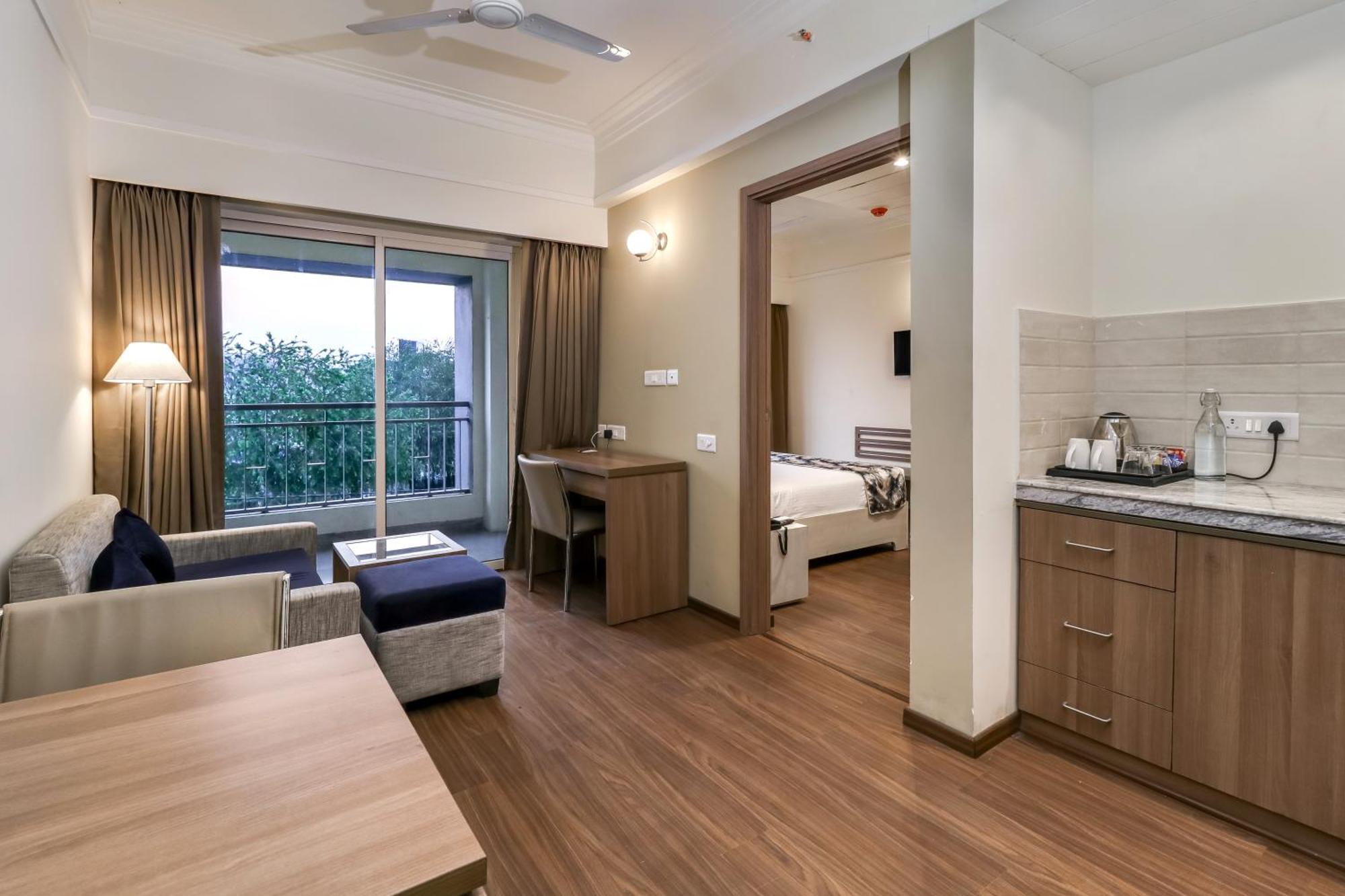 Starlit Suites Newtown Kalküta Dış mekan fotoğraf